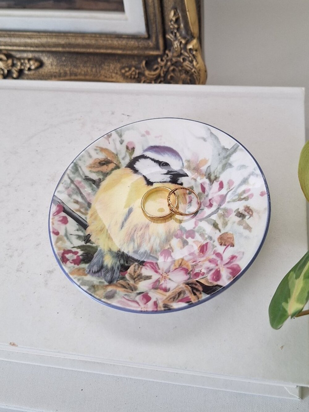 Vintage bird trinket dish / ring dish / Royal Kendal x small plate saucer